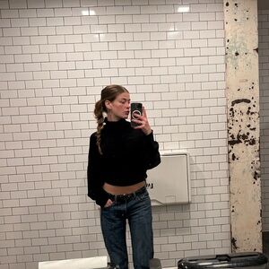 Meet your Posher, Bella